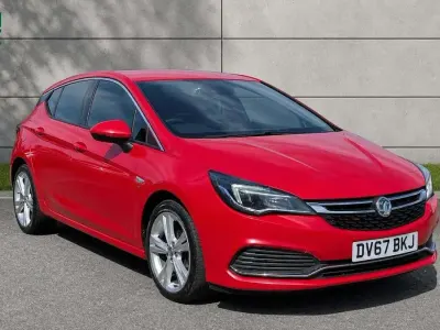 Used Vauxhall Astra SRi 147 HP (108 kW) 2018 Red Hatchback