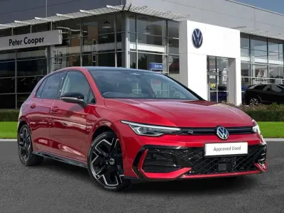 Used VW Golf VIII R-line 147 HP (108 kW) 2026 Red Hatchback