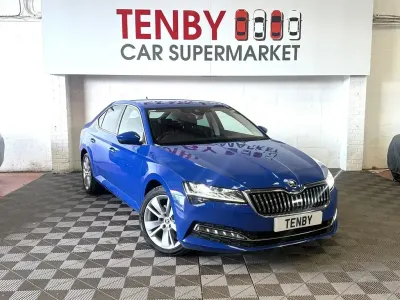 Gebraucht Skoda Superb SE L 190 PS (139 kW) 2019 Blau Kleinwagen