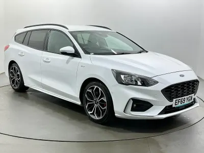 Used Ford Focus ST-Line X 120 HP (88 kW) 2020 White Estate
