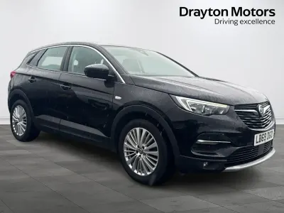 Used Vauxhall Grandland X Business Edition 130 HP (95 kW) 2019 Black SUV