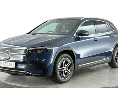 Begagnad Mercedes EQA250+ AMG line 139 kW (190 HK) 2023 Blå SUV