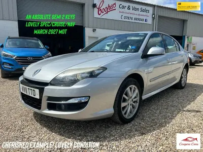 Używany Renault Laguna III Dynamique 2011 Srebrny Hatchback