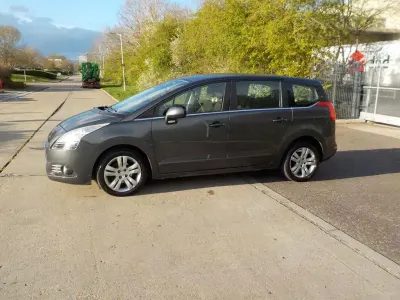 Used Peugeot 5008