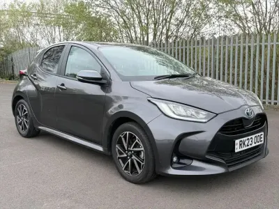 Used Toyota Yaris Hybrid Design 113 HP (83 kW) 2023 Grey Hatchback