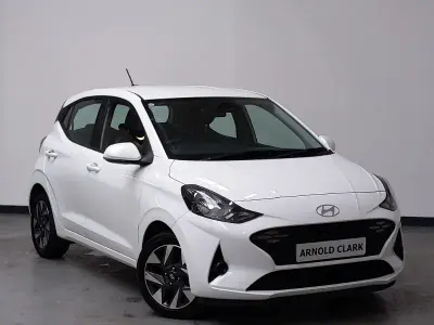 Używany Hyundai i10 Advanced 63 KM (46 kW) 2024 Biały Hatchback
