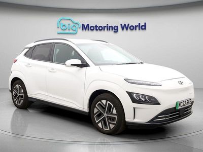 White Used 2022 Hyundai Kona Premium SUV | £11,950 (Fair price)