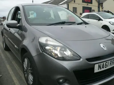 Used Renault Clio II Dynamique 2011 Grey Hatchback