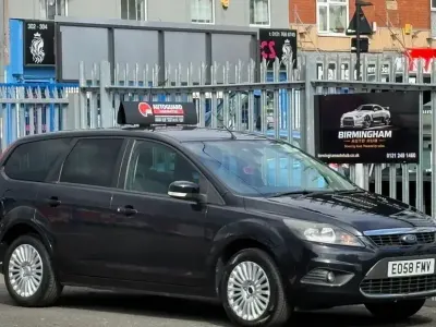 Begagnad Ford Focus Titanium 2008 Svart Kombi