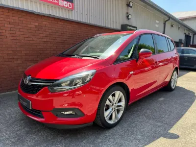 Used Vauxhall Zafira SRi 140 HP (102 kW) 2017 Red MPV