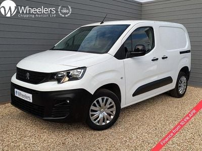 White Used 2022 Peugeot Partner Premium MPV | £9,995 (Good price)