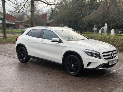 White Used 2017 Mercedes 200 Estate | £11,995 (Fair price)
