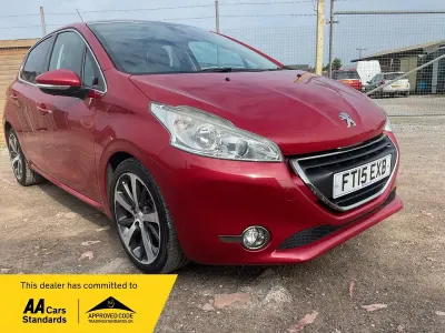 Usado Peugeot 208 2015 Rojo Utilitario