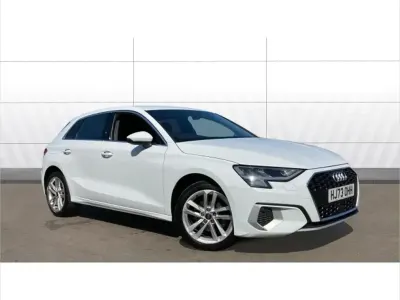 Używany Audi A3 Sport 150 KM (110 kW) 2023 Biały Sedan/Limuzyna