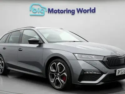 Used Skoda Octavia vRS 200 HP (147 kW) 2023 Grey Estate