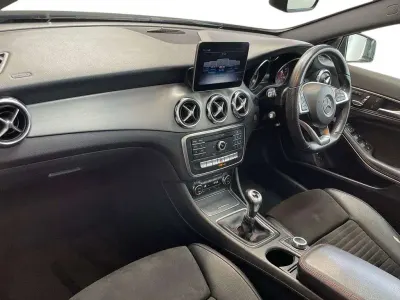 Used Mercedes GLA200 AMG Line Premium Plus 154 HP (113 kW) 2018 White SUV