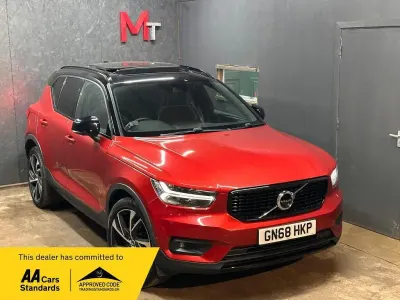 Używany Volvo XC40 2018 Czerwony SUV