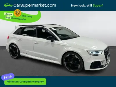 Begagnad Audi RS3 Performance 400 HK (294 kW) 2018 Vit Sedan