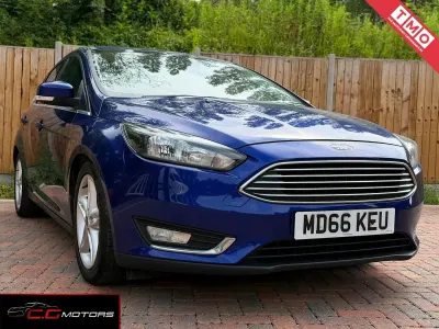 Used Ford Focus Titanium 120 HP (88 kW) 2016 Blue Hatchback