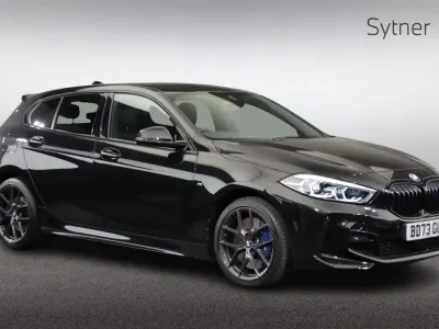 Usado BMW 118 M Sport 134 CV (98 kW) 2023 Negro Utilitario