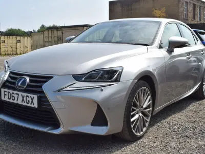 Used Lexus IS300h 223 HP (164 kW) 2017 Silver Sedan