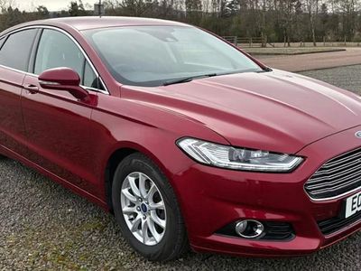 Used Ford Mondeo Titanium 120 HP (88 kW) 2016 Red Hatchback