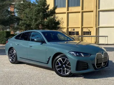 Begagnad BMW i4 M Sport 206 kW (281 HK) 2026 Grön Sedan