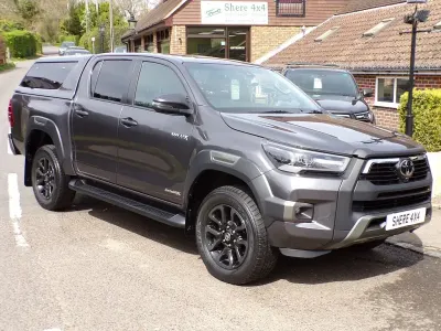 Usado Toyota HiLux 2023 Cinzento Pickup