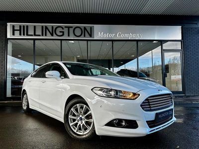 Used Ford Mondeo Zetec 150 HP (110 kW) 2016 White Hatchback