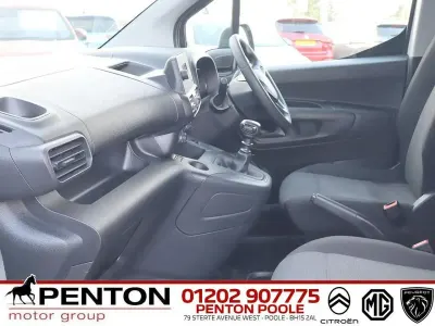 Used Vauxhall Combo Sportive 100 HP (73 kW) 2021 White MPV