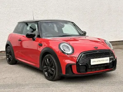 Used Mini Cooper Hatch 134 HP (98 kW) 2023 Red Hatchback