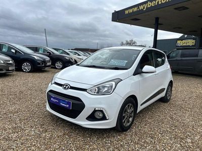Used Hyundai i10 Premium 2015 White Hatchback