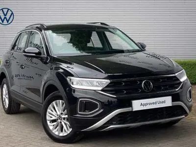 Used VW T-Roc Life 150 HP (110 kW) 2023 Black SUV