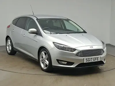 Used Ford Focus Zetec 120 HP (88 kW) 2017 Silver Hatchback