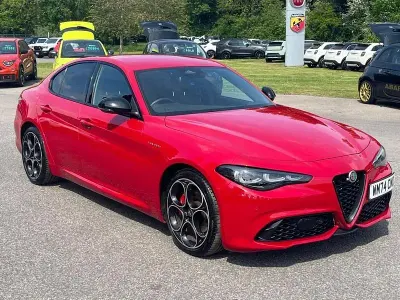 Begagnad Alfa Romeo Giulia Veloce 276 HK (202 kW) 2024 Röd Sedan