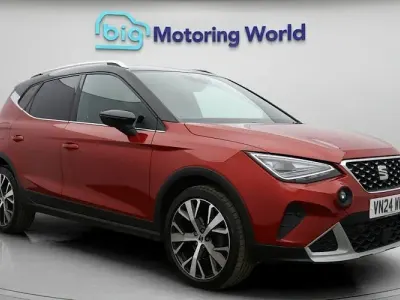 Begagnad Seat Arona Xperience Lux 116 HK (85 kW) 2024 Röd SUV