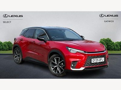 Used Lexus LBX 136 HP (100 kW) 2025 Red/black SUV