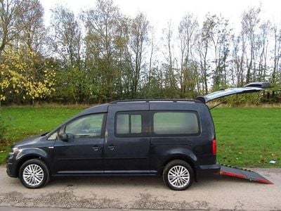Used VW Caddy Maxi Life Life 102 HP (75 kW) 2016 Blue MPV