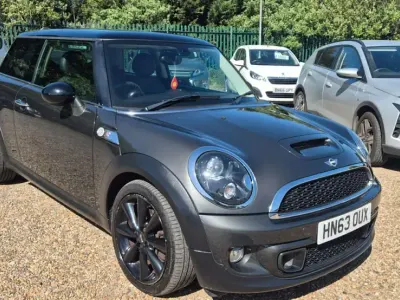 Begagnad Mini Cooper S Hatch 184 HK (135 kW) 2013 Grå Halvkombi