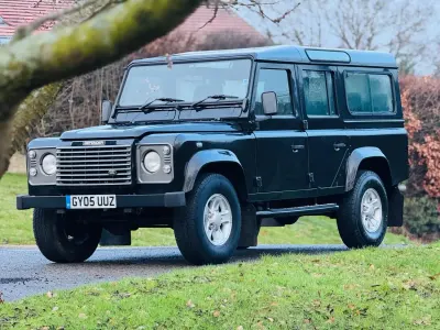 Używany Land Rover Defender 120 KM (88 kW) 2005 Czarny Kombi