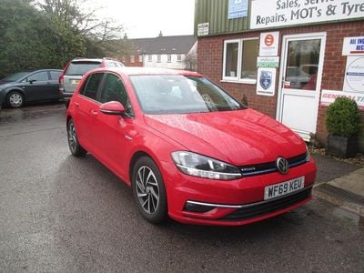Used VW Golf VII Match 2019 Red Hatchback