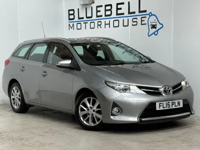 Usado Toyota Auris 90 HP (66 kW) 2015 Cinzento Carrinha