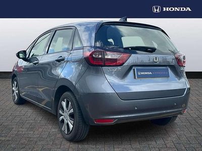 Begagnad Honda Jazz Hybrid 109 HK (80 kW) 2021 Grå Halvkombi