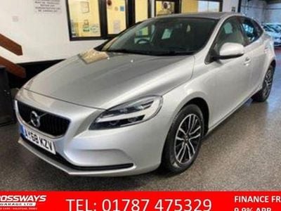 Used Volvo V40 Momentum 122 HP (89 kW) 2019 Silver Hatchback