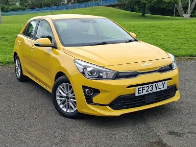 Used Kia Rio 2023 Yellow Hatchback