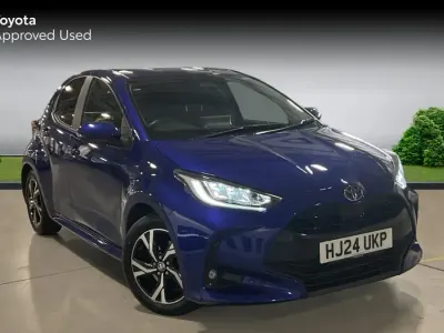 Używany Toyota Yaris Hybrid Design 116 KM (85 kW) 2024 Niebieski
