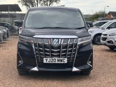 Usado Toyota Alphard 190 CV (139 kW) 2025 Negro Monovolumen