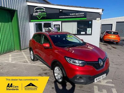 Red Used 2016 Renault Kadjar Dynamique SUV | £4,980 (Fair price)