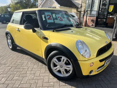 Usado Mini ONE Hatch 2005 Amarillo Utilitario