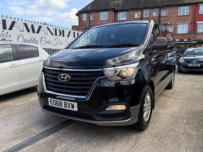 Used Hyundai I800 SE 170 HP (125 kW) 2018 Black MPV